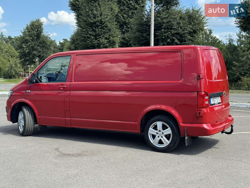 Грузовой фургон Volkswagen Transporter 2016 в Радивилове