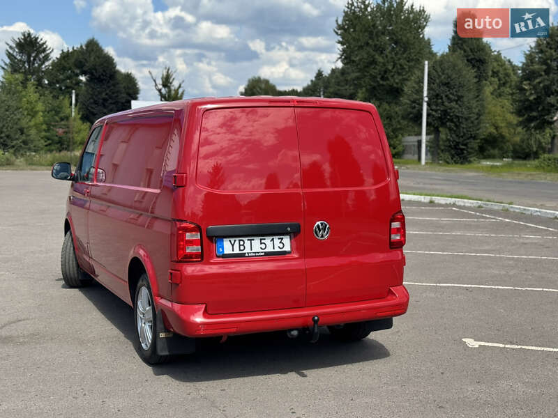 Грузовой фургон Volkswagen Transporter 2016 в Радивилове