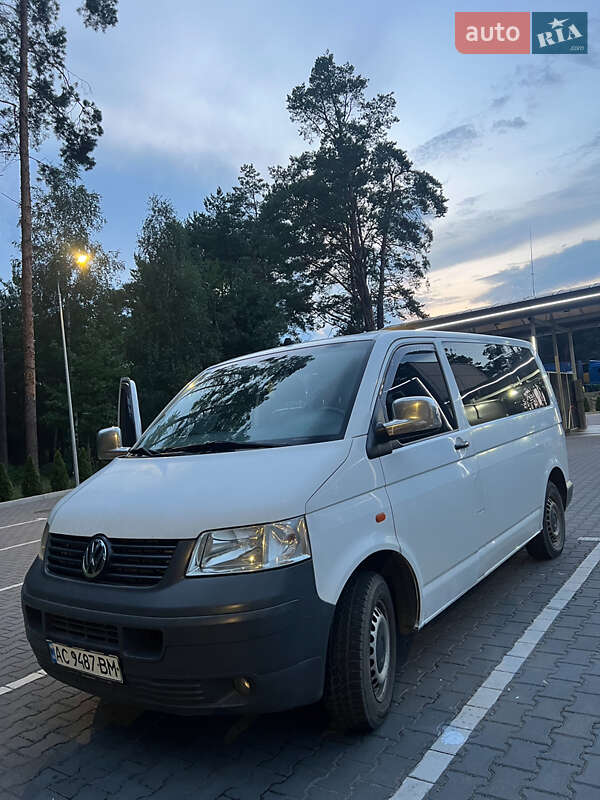 Минивэн Volkswagen Transporter 2004 в Маневичах