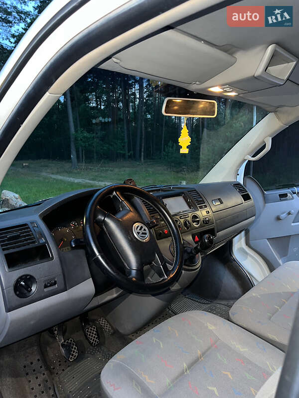 Минивэн Volkswagen Transporter 2004 в Маневичах