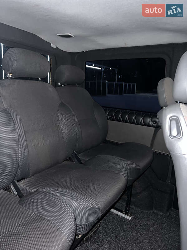 Минивэн Volkswagen Transporter 2004 в Маневичах