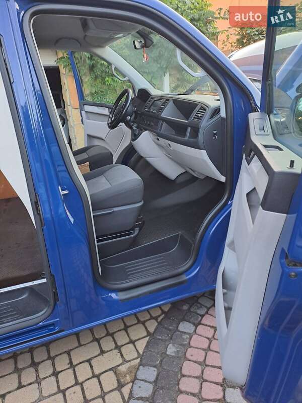 Микроавтобус Volkswagen Transporter 2017 в Ровно