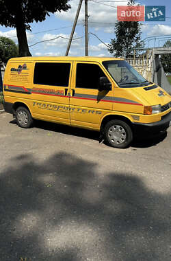 Вантажний фургон Volkswagen Transporter 1999 в Умані