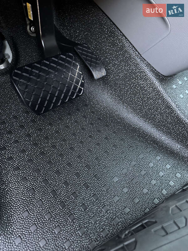 Минивэн Volkswagen Transporter 2020 в Бердичеве