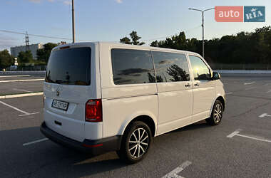 Минивэн Volkswagen Transporter 2016 в 