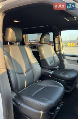 Минивэн Volkswagen Transporter 2016 в 