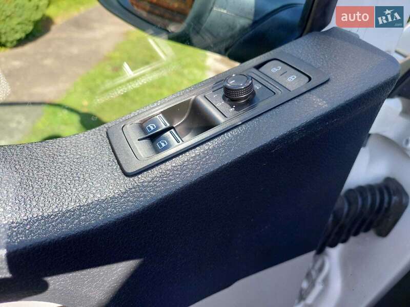 Вантажний фургон Volkswagen Transporter 2016 в Коломиї фото 12 Вантажний фургон Volkswagen Transporter 2016 в Коломиї