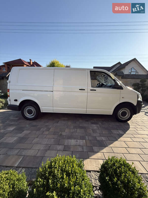 Грузовой фургон Volkswagen Transporter 2014 в Хмельницком