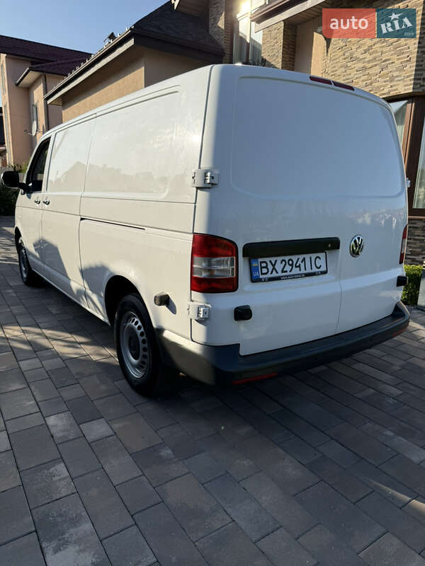Грузовой фургон Volkswagen Transporter 2014 в Хмельницком