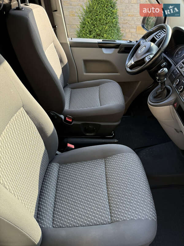 Грузовой фургон Volkswagen Transporter 2014 в Хмельницком