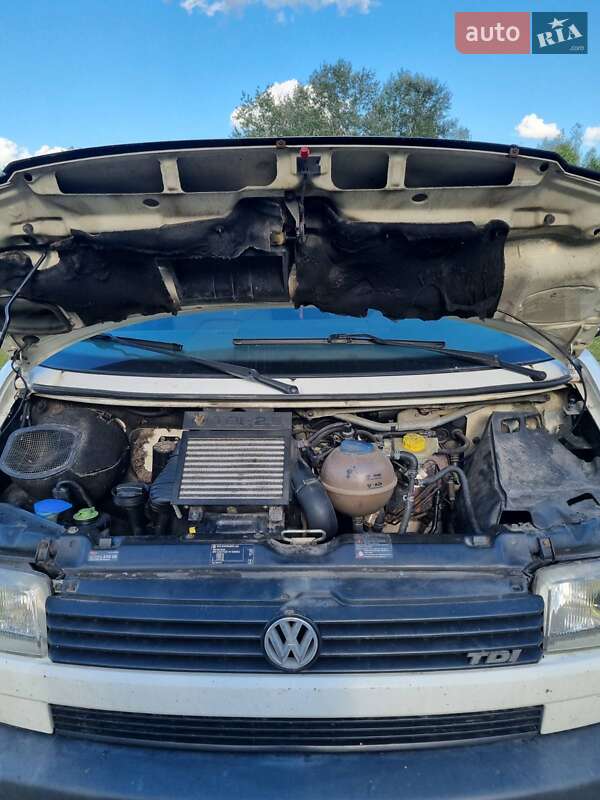 Минивэн Volkswagen Transporter 2001 в Киеве