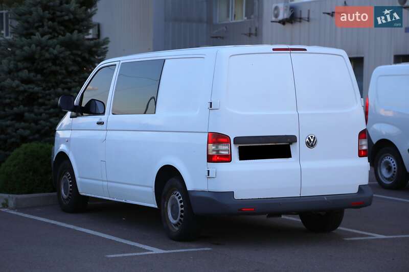 Грузопассажирский фургон Volkswagen Transporter 2012 в Киеве