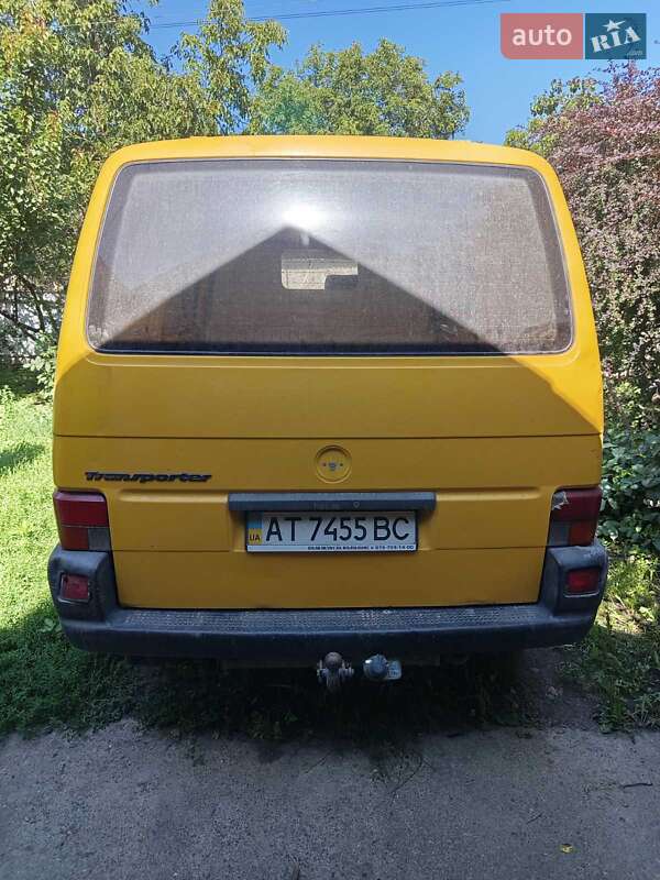Минивэн Volkswagen Transporter 1999 в Хотине