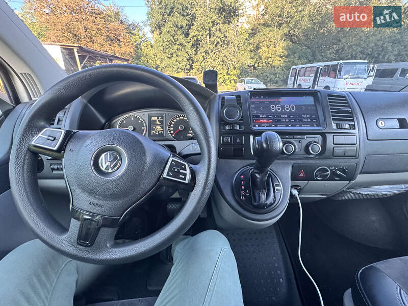 Мінівен Volkswagen Transporter 2011 в Києві