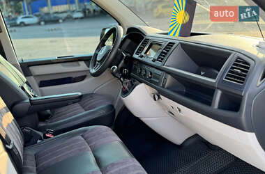Минивэн Volkswagen Transporter 2015 в 