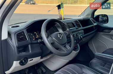 Минивэн Volkswagen Transporter 2015 в 