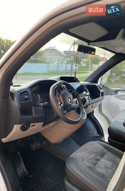 Минивэн Volkswagen Transporter 2016 в 