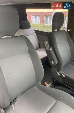 Минивэн Volkswagen Transporter 2000 в 