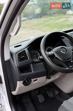 Грузовой фургон Volkswagen Transporter 2016 в 