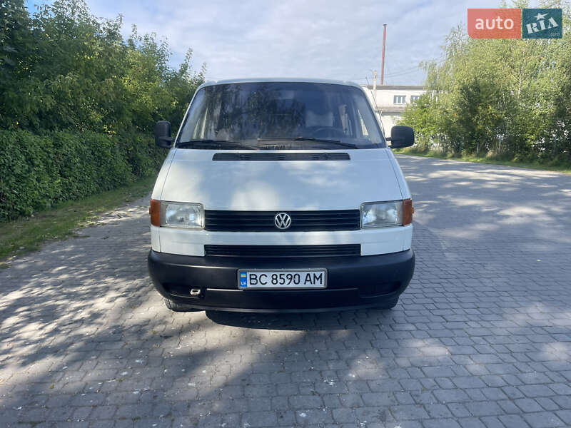Минивэн Volkswagen Transporter 2000 в Городке