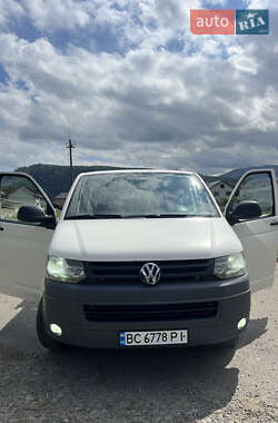 Минивэн Volkswagen Transporter 2010 в 