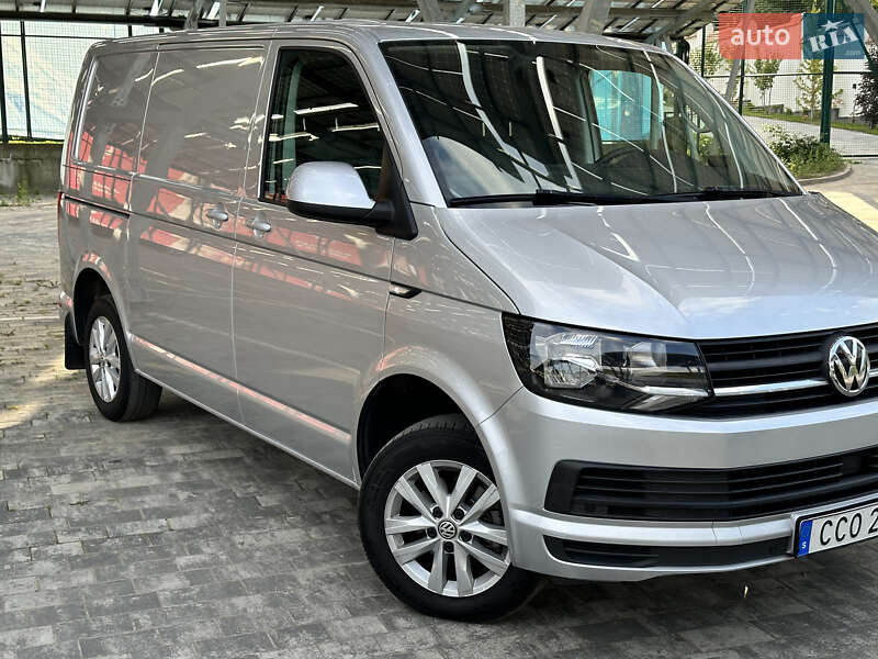 Вантажний фургон Volkswagen Transporter 2018 в Львові