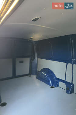 Грузовой фургон Volkswagen Transporter 2013 в 