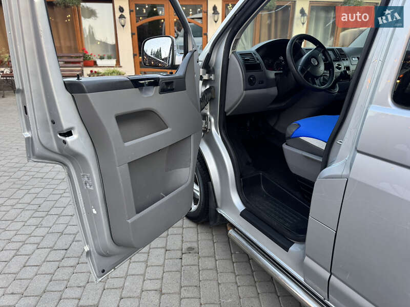 Минивэн Volkswagen Transporter 2007 в Иршаве