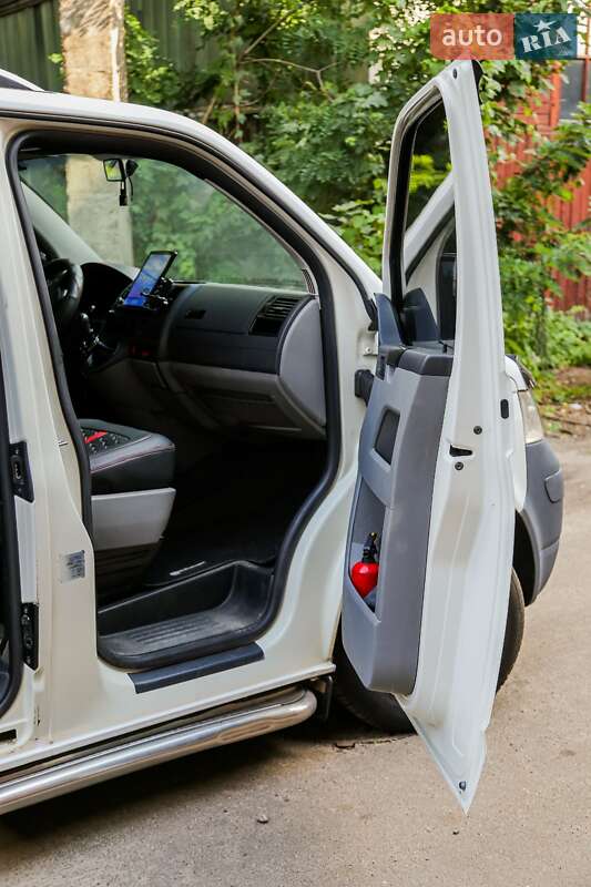 Минивэн Volkswagen Transporter 2008 в Киеве