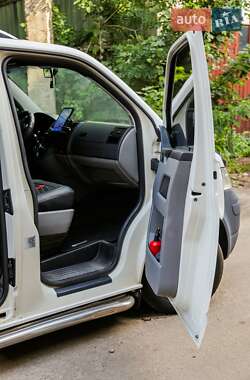 Минивэн Volkswagen Transporter 2008 в 
