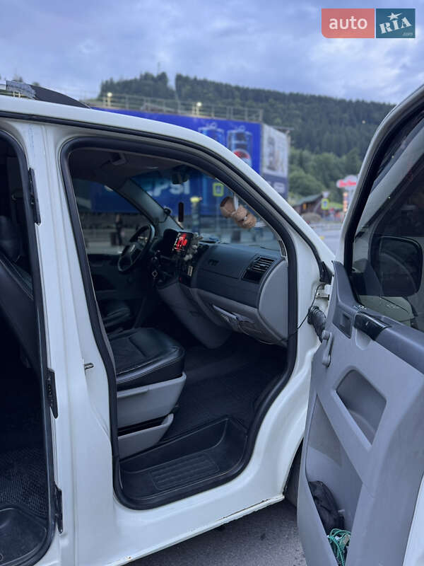 Минивэн Volkswagen Transporter 2004 в Буковеле
