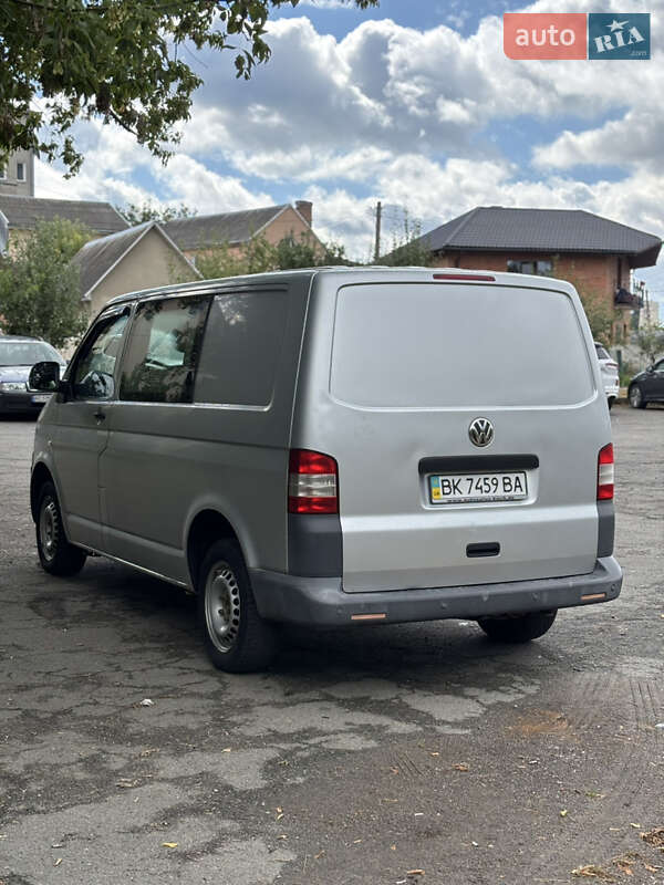 Минивэн Volkswagen Transporter 2010 в Луцке
