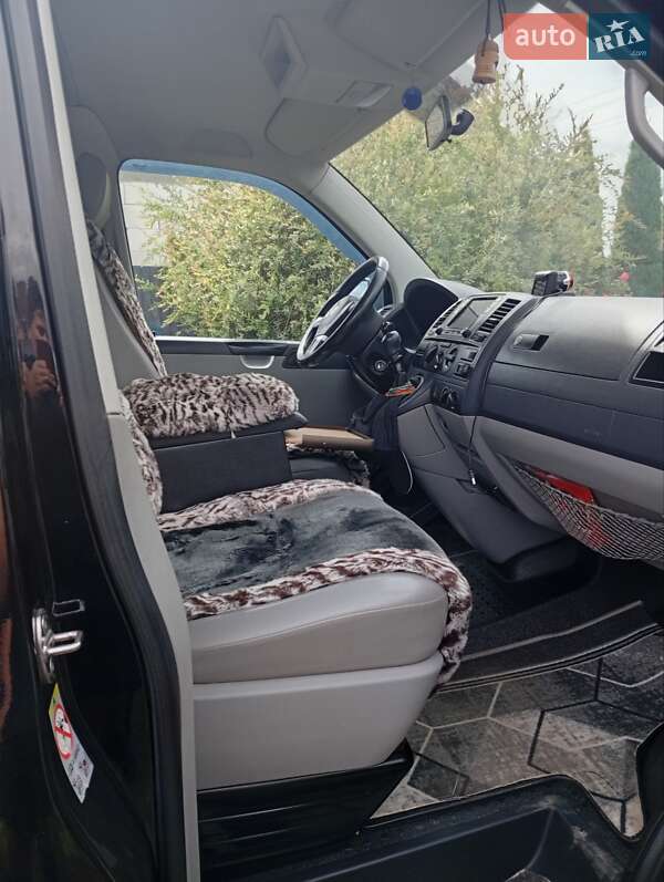 Минивэн Volkswagen Transporter 2010 в Луцке