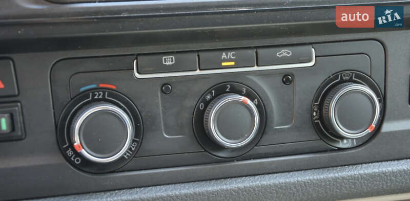 Грузовой фургон Volkswagen Transporter 2017 в Каневе