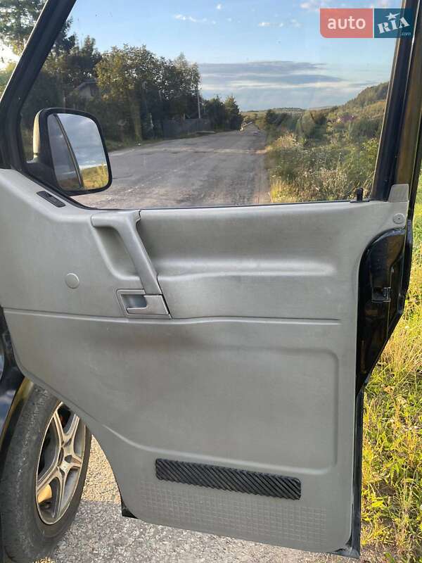 Минивэн Volkswagen Transporter 2000 в Ивано-Франковске фото 15 Минивэн Volkswagen Transporter 2000 в Ивано-Франковске