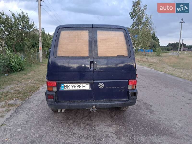 Минивэн Volkswagen Transporter 1997 в Сарнах