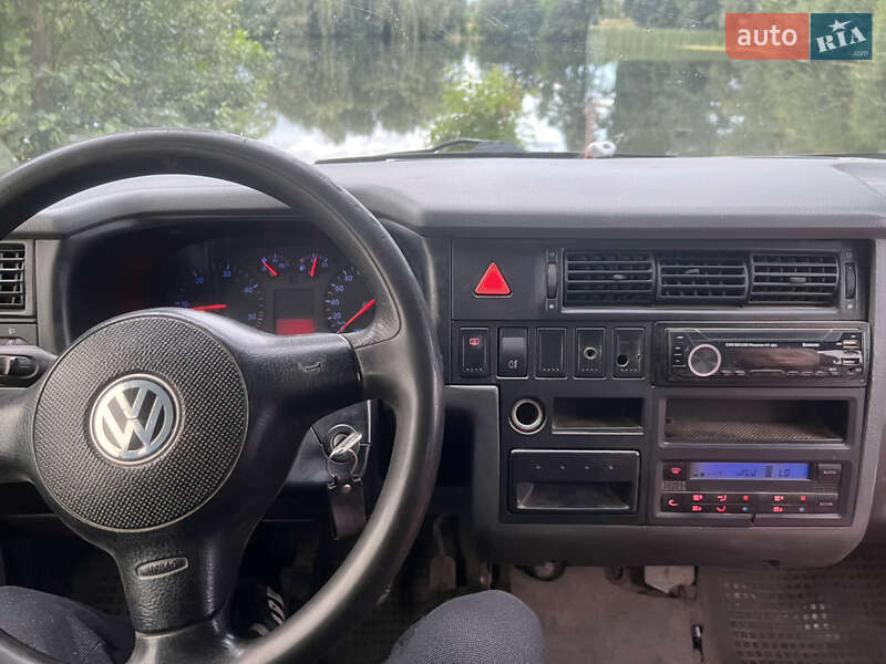 Микроавтобус Volkswagen Transporter 1999 в Сарнах