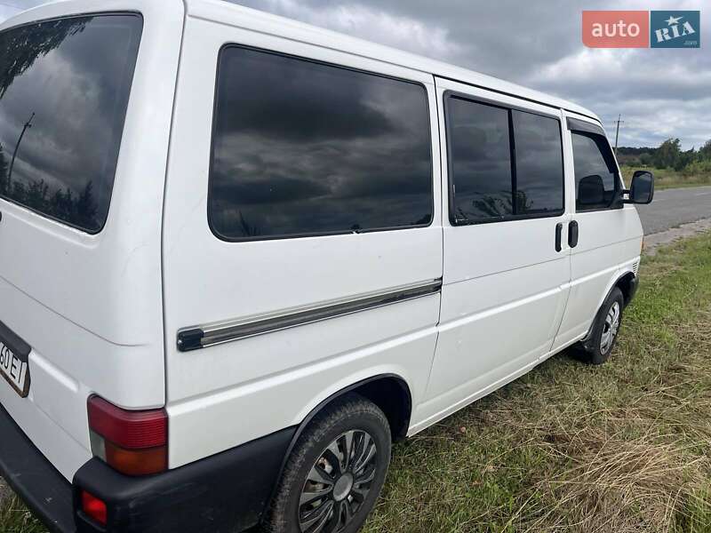 Минивэн Volkswagen Transporter 2001 в Калиновке