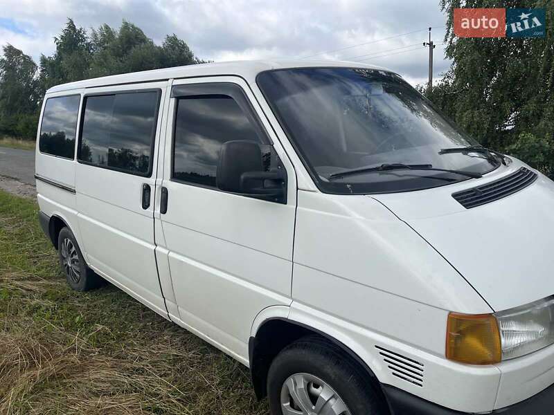 Минивэн Volkswagen Transporter 2001 в Калиновке