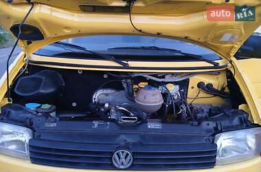 Минивэн Volkswagen Transporter 1998 в 