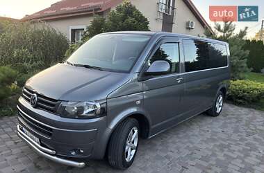 Минивэн Volkswagen Transporter 2011 в 