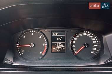 Минивэн Volkswagen Transporter 2015 в 