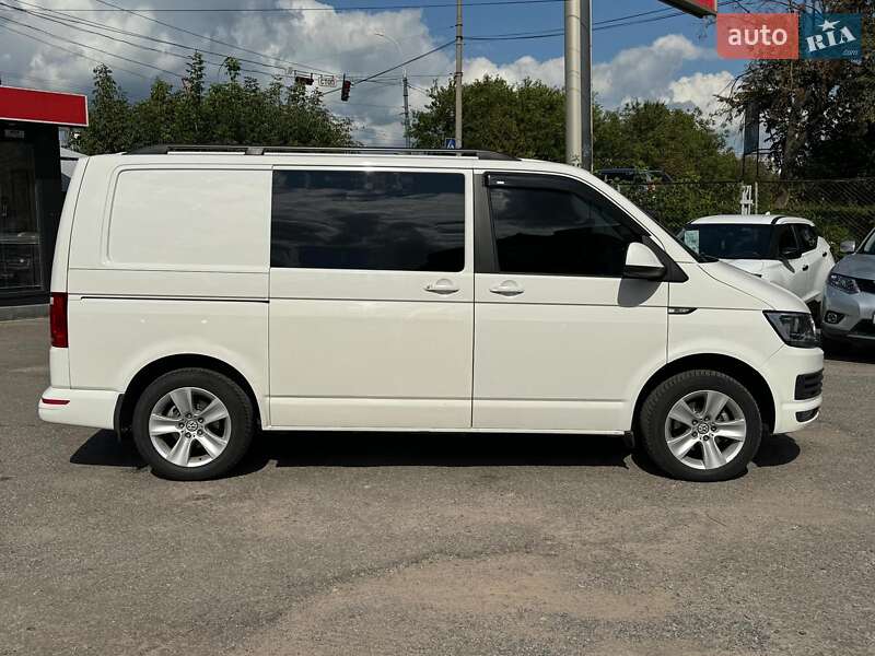 Грузопассажирский фургон Volkswagen Transporter 2016 в Виннице