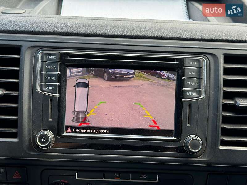 Грузопассажирский фургон Volkswagen Transporter 2016 в Виннице