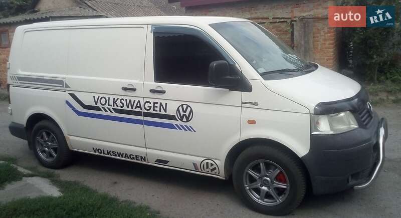 Минивэн Volkswagen Transporter 2006 в Хороле