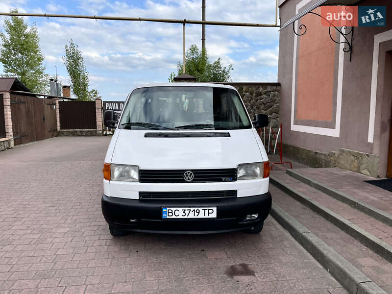 Минивэн Volkswagen Transporter 2003 в Стрые