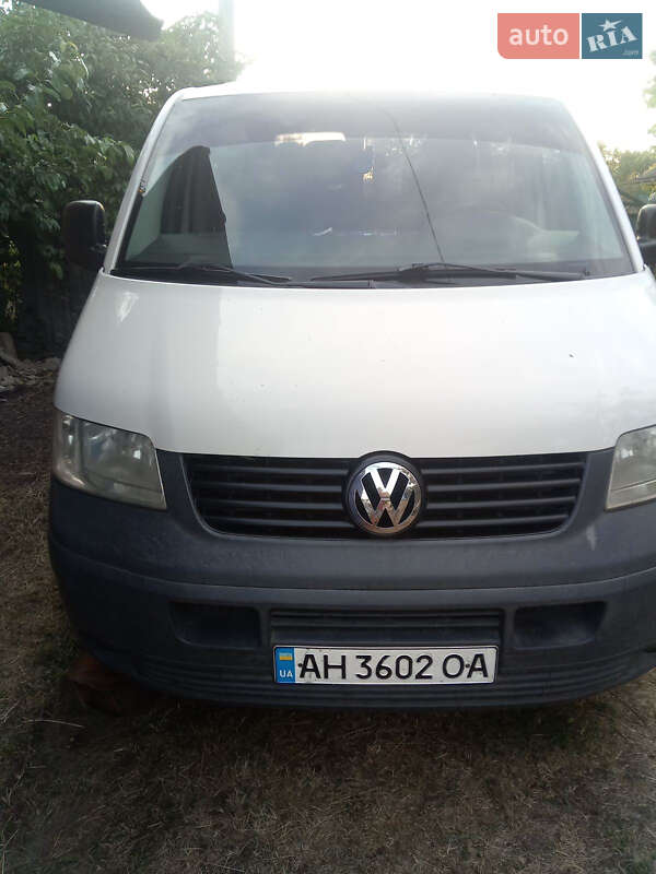 Минивэн Volkswagen Transporter 2009 в 