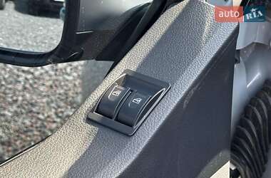 Минивэн Volkswagen Transporter 2016 в 