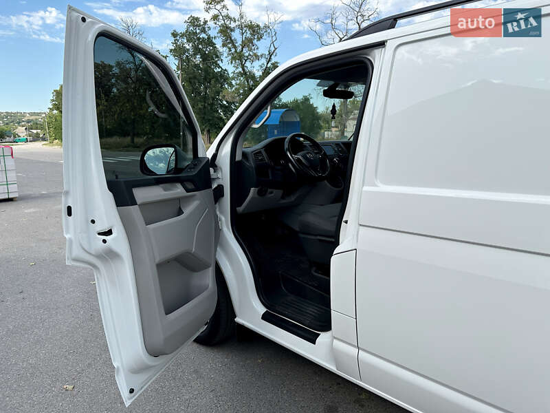 Грузовой фургон Volkswagen Transporter 2016 в Новой Водолаге