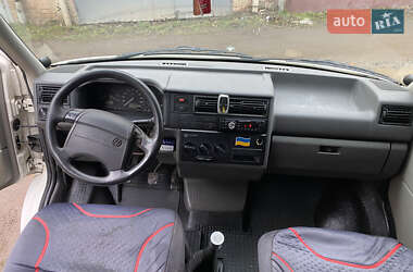 Минивэн Volkswagen Transporter 1998 в 